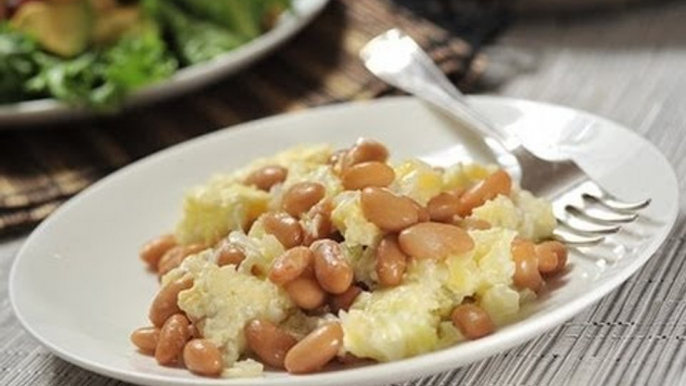 Huevos revueltos con frijoles - Recetas de desayunos - Scrambled eggs with beans