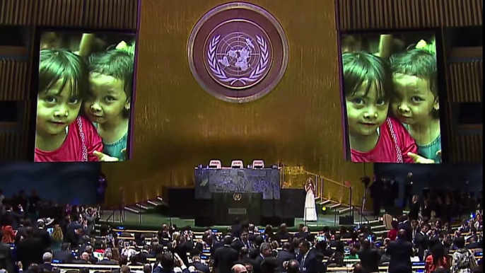 Shakira - Imagine (Live at the UN's General Assembly 2015)