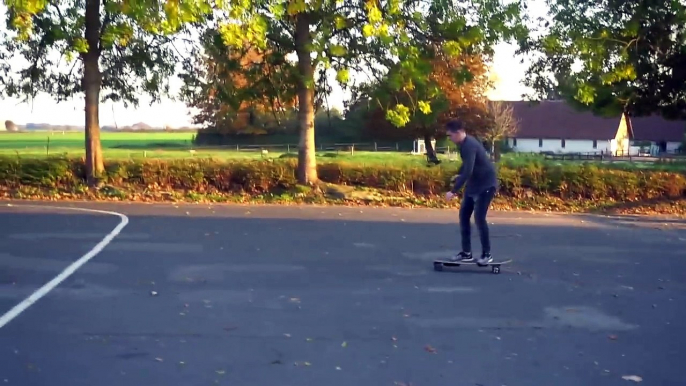 VANVITTIGT ELEKTRISK SKATE BOARD CHALLENGE MED YOUTUBERE! * 38 KM/T *