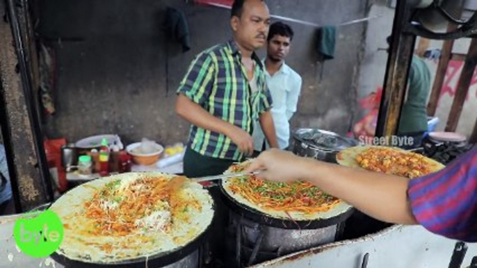 Amazing Dosas in #Mumbai | Noodles Dosa | Ananad Dosa Stall | Amazing Indian Food