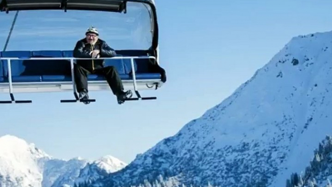 Bald ist die Wintersaison zu Ende. Uns zieht es dieses Wochenende nochmals in die Berge. Skifahren, Spazieren oder doch Schlitteln?  Am besten alles - und dana