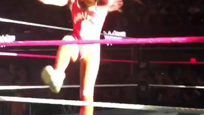 IIconics (Billie Kay and Peyton Royce) vs Asuka and Carmella - WWE White Plains October 22nd 2018 02