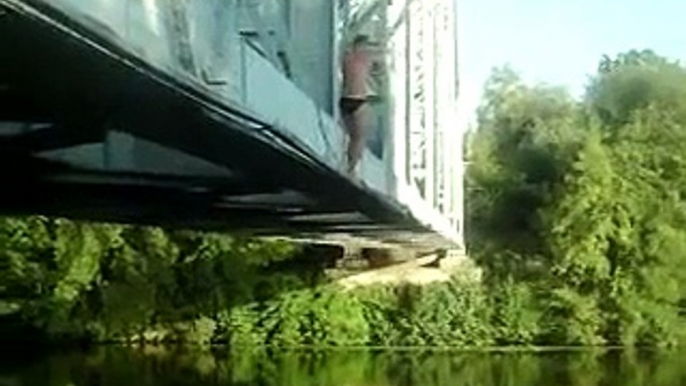 Amateur Bungee Jumping Went Wrong
