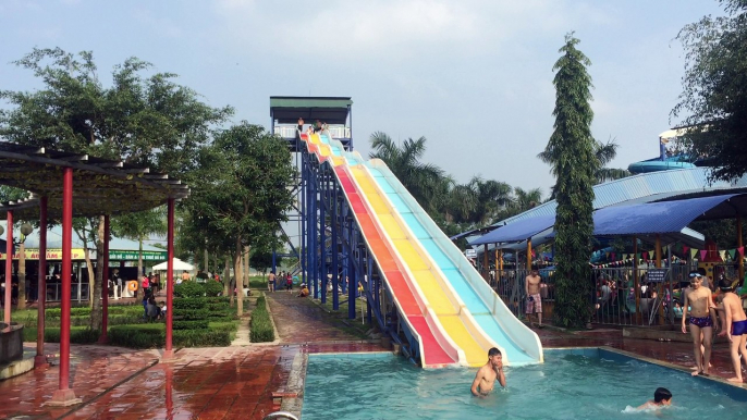 Bé Bo Đi Chơi Công Viên Nước - Trươt Nước Cầu Vồng - Water Park For Kids Baby - Kids Toy