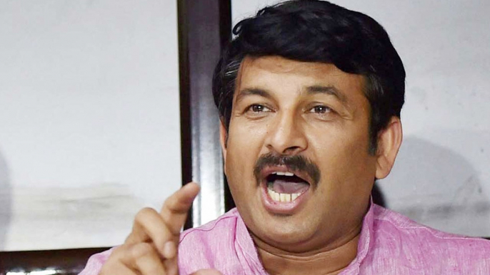 Manoj Tiwari ने Arvind Kejriwal को बताया Urban Naxal, AAP समर्थकों ने किया Troll | वनइंडिया हिंदी