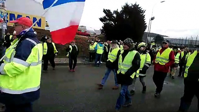 Une centaine de Gilets jaunes au rond-point de Noidans-lès-Vesoul