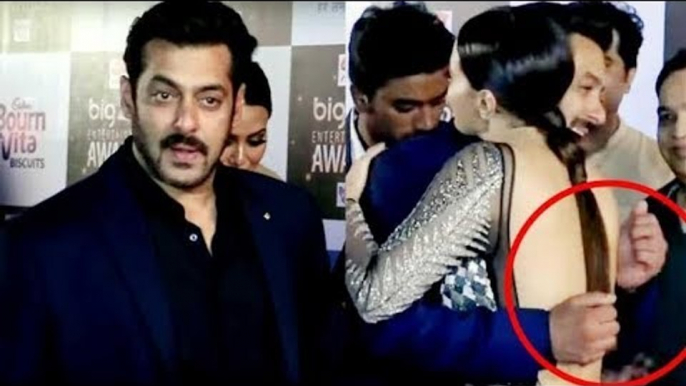 Salman Khan AVOIDS Touching Sana Khan At Big Zee Entertainment Awards