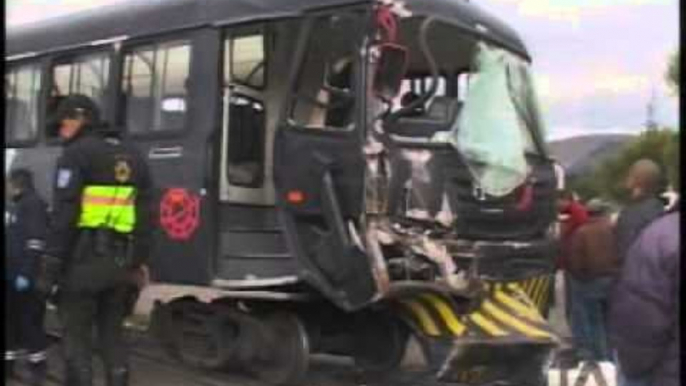 Choque entre tren y volqueta deja dos heridos en Salcedo