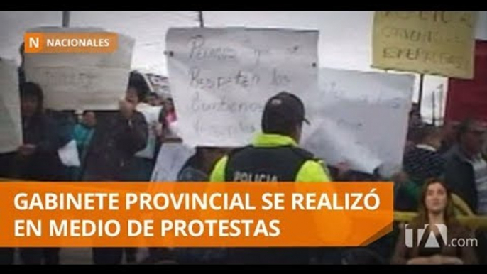 Habitantes de Tulcán protestan por la ausencia de autoridades - Teleamazonas