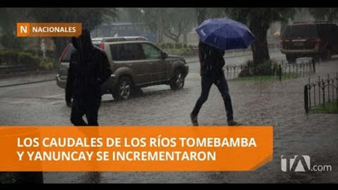 Fuerte lluvia dejó 12 viviendas inundadas en Cuenca - Teleamazonas