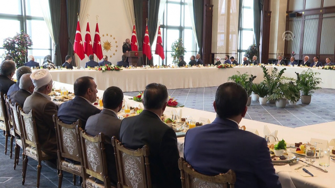 Cumhurbaşkanı Erdoğan, Doğu ve Güneydoğu Anadolu bölgesinden bazı kanaat önderlerini kabul etti (2)