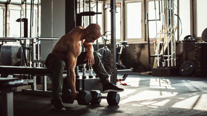 How to Tell You're Lifting Too Much, Too Often