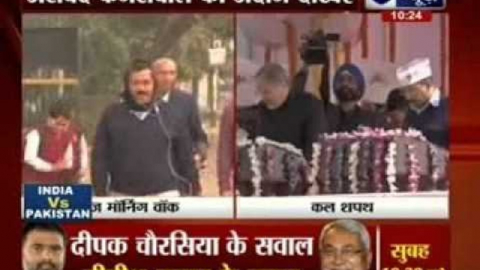 AAP leader: Delhi CM Arvind Kejriwal takes morning walk with wife