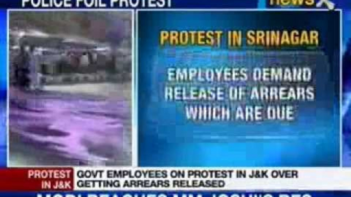 NewsX:  Government employees clash with police in Srinagar