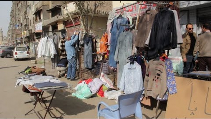 صدى البلد | "ملابس بالمجان".. مبادرة أهالي المطرية لمساعدة البسطاء في مواجهة الغلاء