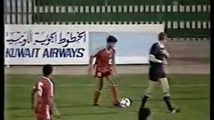 الشوط الاول مباراة قطر و الامارات 2-1 كاس اسيا 1988