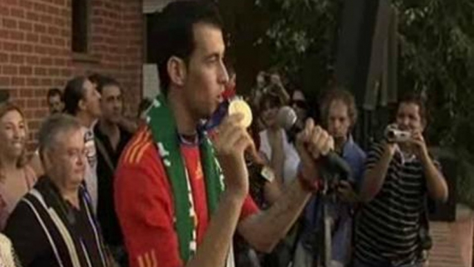 Sergio Busquets recibe el homenaje de Badia del Vallès