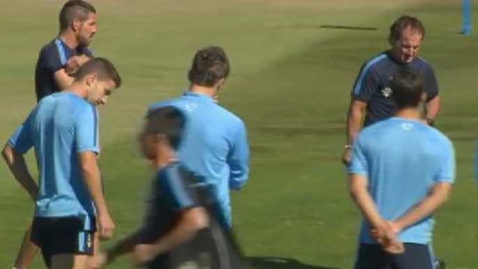 Buen ambiente en el entrenamiento rojiblanco