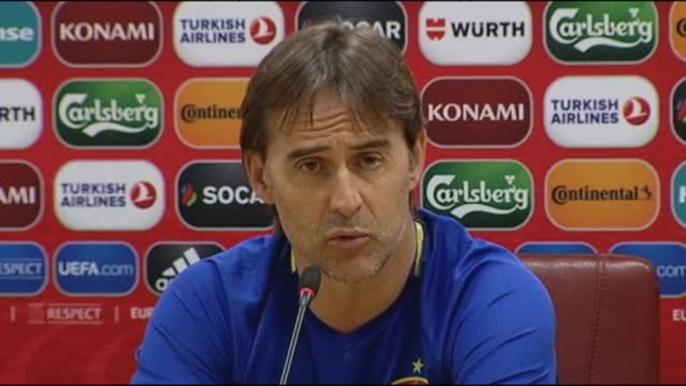 Lopetegui: "Todos los jugadores que están con nosotros tienen equipo, que es España"