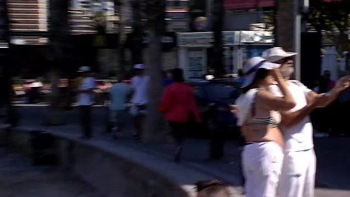 Los turistas colapsan las playas españolas