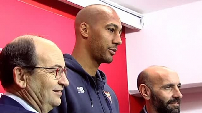 El medio centro del Sevilla,  N'Zonzi: "Estoy muy contento y quiero seguir aquí"