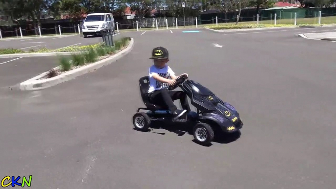 Batman Batmobile Go-Kart-Rennen Spaß Und Unboxing Kinder-Park Freizeit Mit Ckn Spielzeug