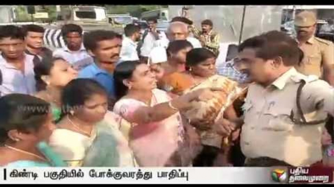 Students & teachers of Chellammal college resort to road roko after death of students in accident