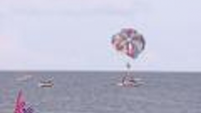 Kris tries parasailing for the first time!