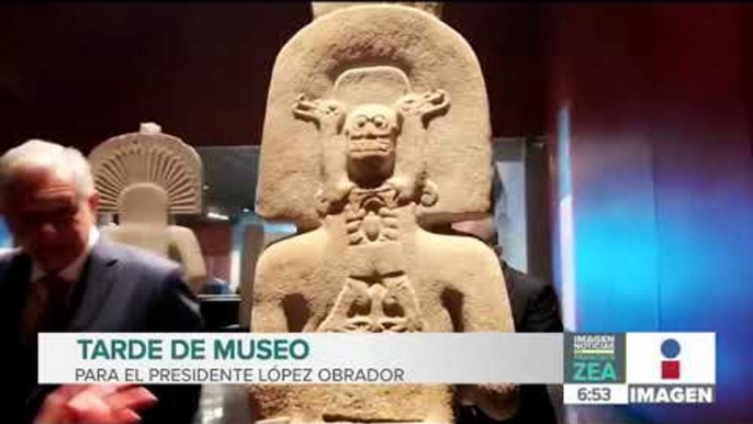 López Obrador recorre exposición en el Museo Nacional de Antropología | Noticias con Paco Zea