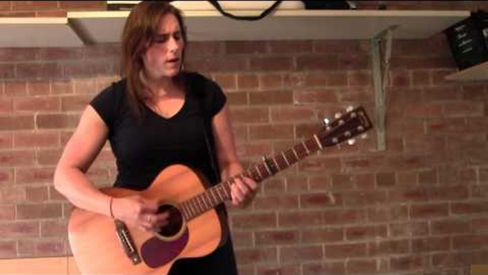 LIVE: Rose Cousins "The Darkness" (Acoustic Garage Sessions)