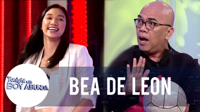 Bea teaches Tito Boy on how to play the volleyball | TWBA