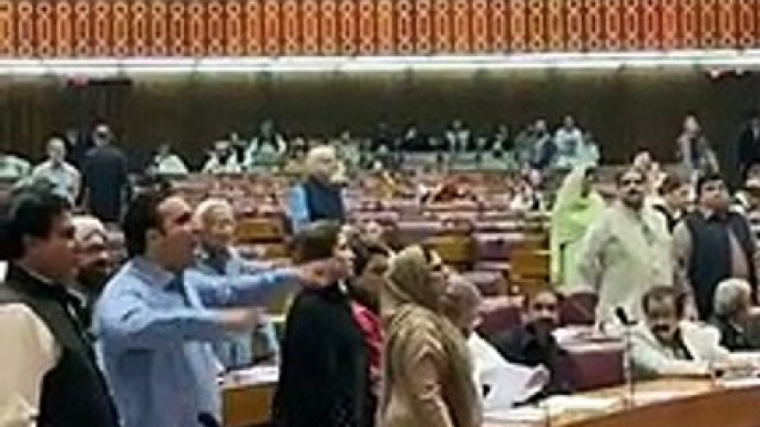 Stupid Defected Bilawal Bhutto Funny Protest In National Assembly Today | Ary News headlines