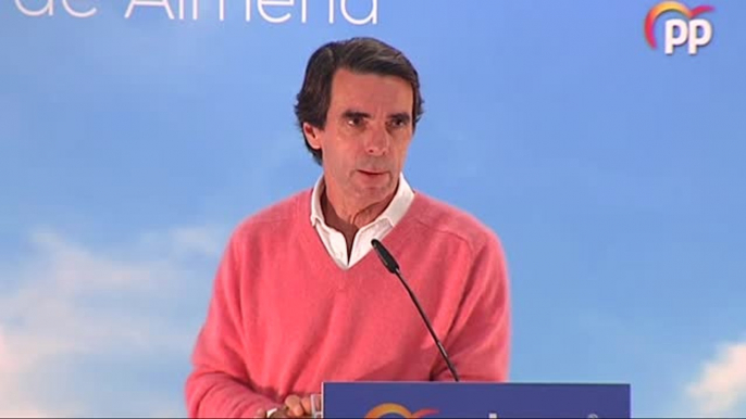Aznar: "Si tengo delante alguno de los candidatos de ayer, me duran muy poco"