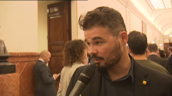 Rufián pide a Iglesias que vaya a Moncloa a "presionar" a Sánchez con las mismas ganas con las que irá a la cárcel a "presionar" a Junqueras