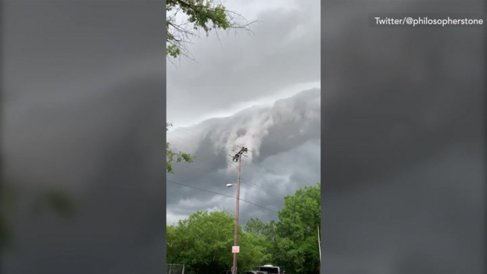 Ominous cloud looks like a scene out of a horror film