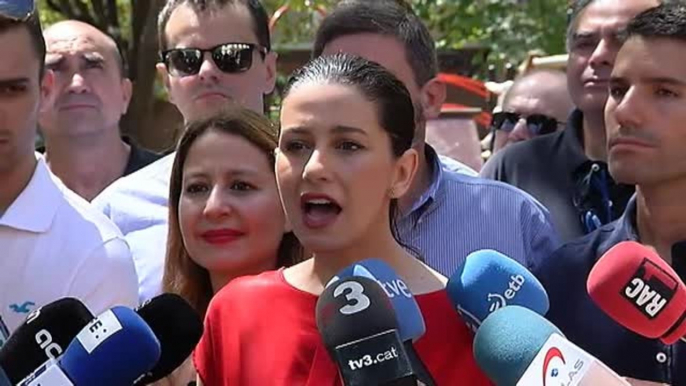 Arrimadas insiste en que Ciudadanos no se abstendrá para facilitar la investidura de Sánchez