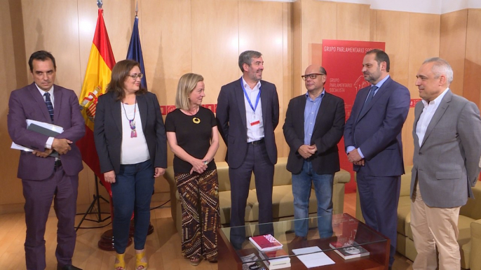 Reunión de PSOE y Coalición Canaria en el Congreso