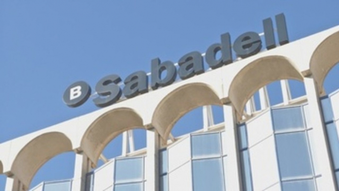 Sabadell gana 532 millones, un 341 % más, por menores provisiones y atípicos