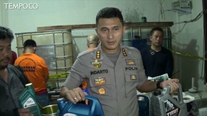 Pabrik Oli Palsu Digerebek Polisi, Produksi Ribuan Botol