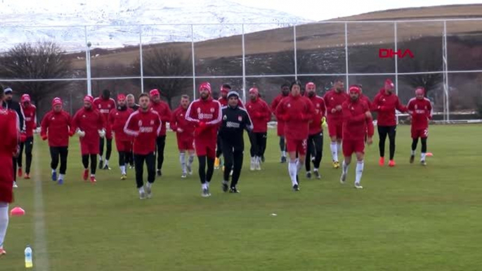 Spor sivasspor, antalya kupa maçı hazırlıklarını sürdürdü