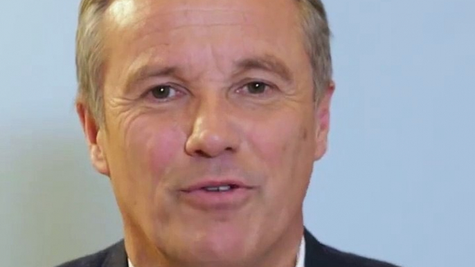 Manif pour tous ou Mariage pour tous ? Philippe de Villiers ou Henry de Lesquen ? Kebab ou Couscous ?  Voici le Fast and Serious de Nicolas Dupont-Aignan