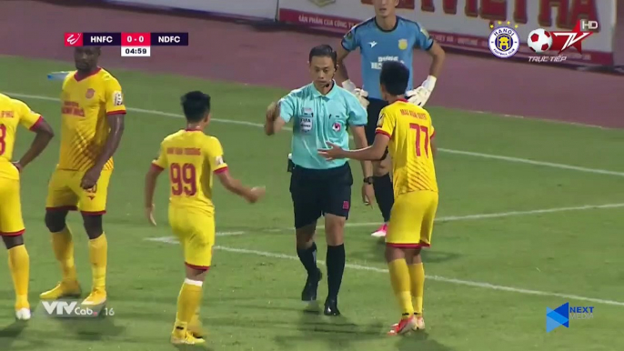 CLB Hà Nội - Nam Định | Pape Omar ghi bàn, pháo sáng xuất hiện trên sân Hàng Đẫy | HANOI FC