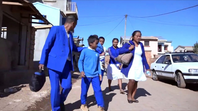 A Madagascar, les églises évangéliques promettent le paradis sur terre