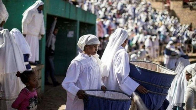 Madagascar : les églises évangéliques, concurrentes directes des "églises traditionnelles"