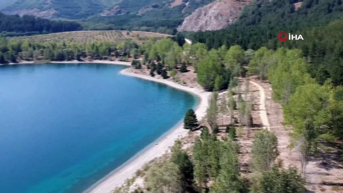 Doğa harikası Gölcük Krater Gölü havadan görüntülendi