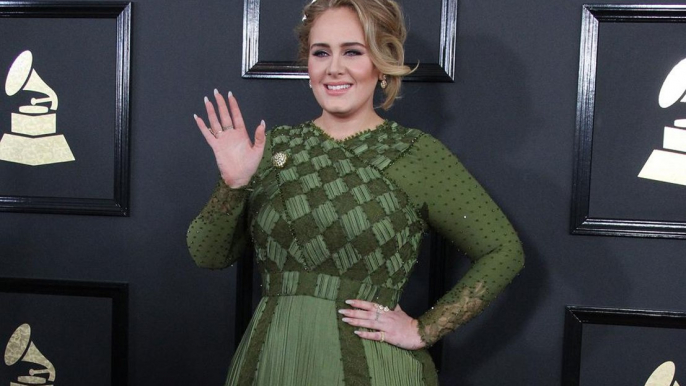 Adele inicia los trámites para divorciarse de Simon Konecki