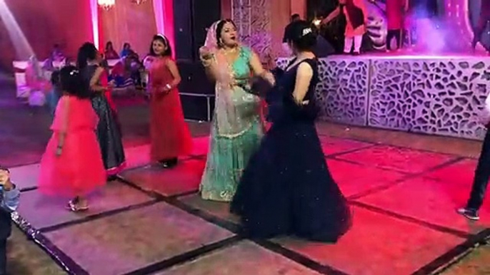 GREAT PARTY DANCE PERFORMANCE
