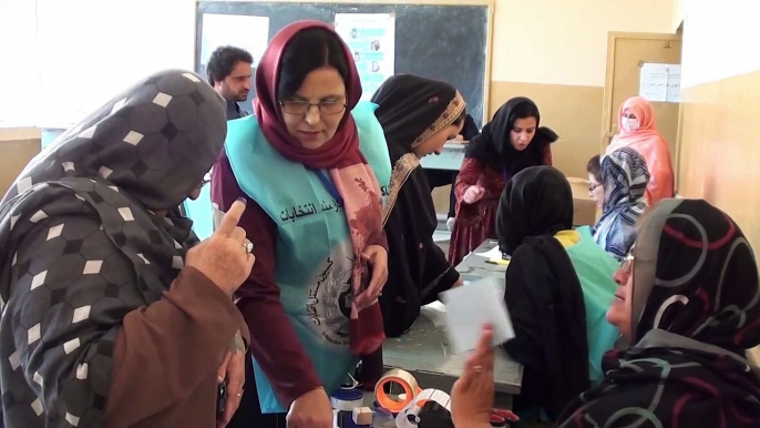 Incumbent Ashraf Ghani casts vote in Afghanistan presidential elections