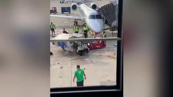 Un vehicule de maintenance incontrôlable à l'Aéroport d' O'Hare - 30 Septembre 2019 - Chicago