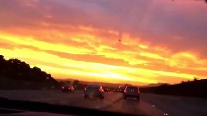 Le ciel change radicalement de couleur en 1 seconde